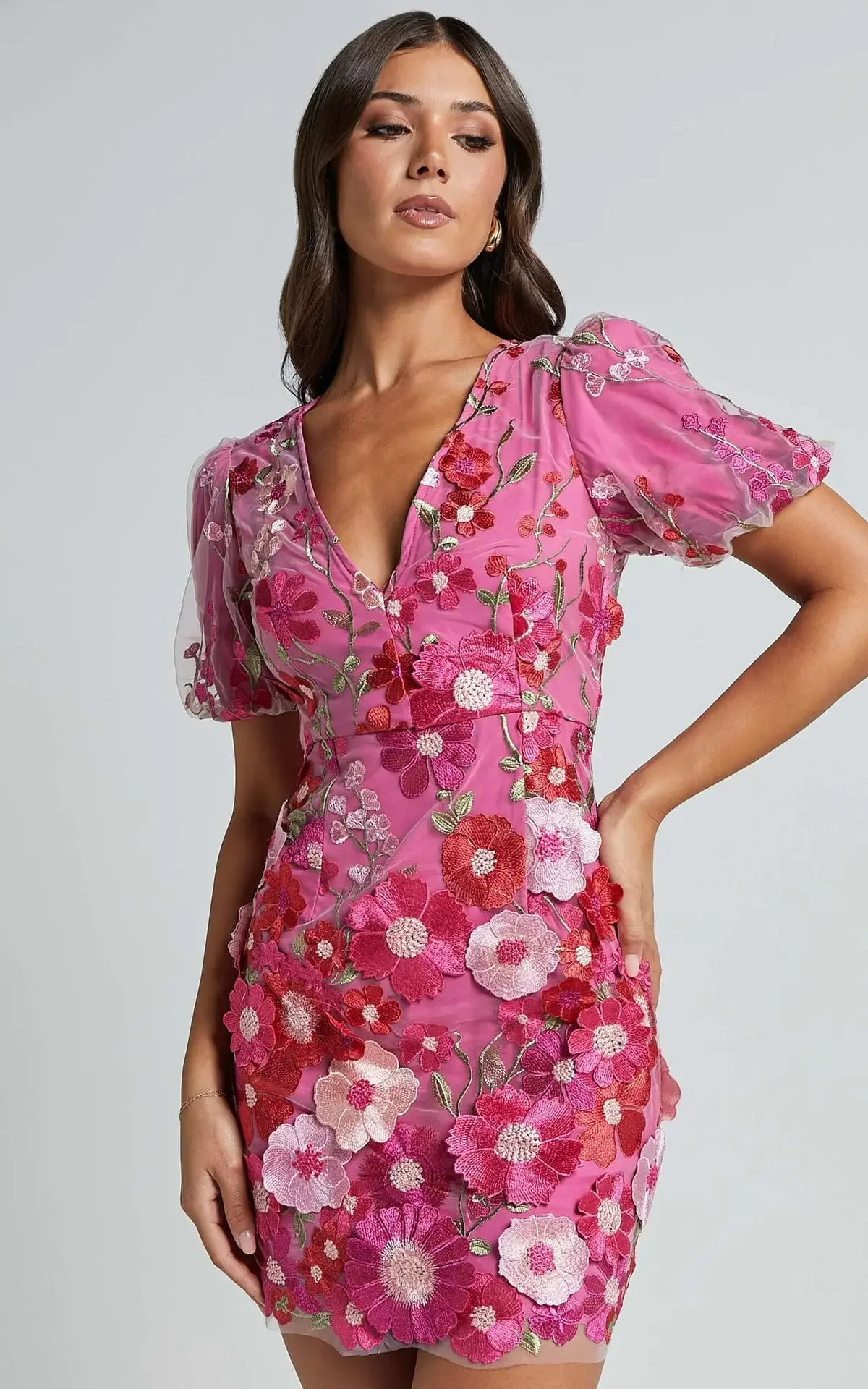 Embroidery Zara - Seksowna haftowana sukienka bez rękawów z