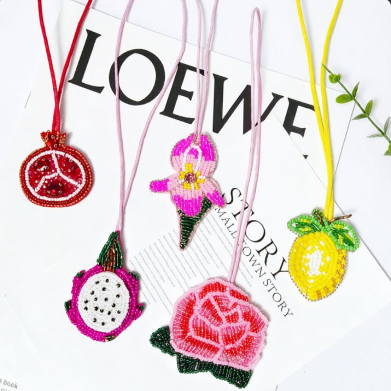 Naszywki z koralikami i frędzl – Embroidery Flower Pattern recenzja i cena