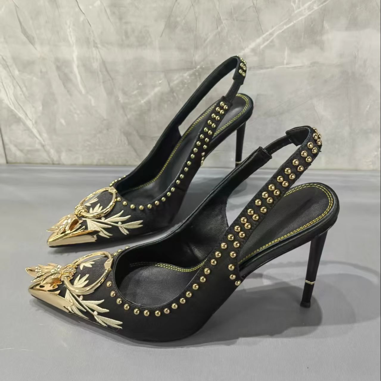 Sandały damskie z aksamitu z h – Embroidery Shoes recenzja i cena