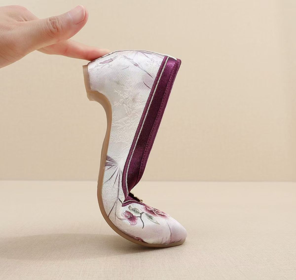 Damskie buty Cheongsam na nisk – Embroidery Shoes recenzja i cena