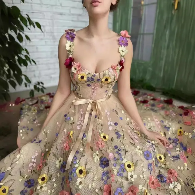 Damskie trójwymiarowe kwiaty,  – Embroidery Zara recenzja i cena