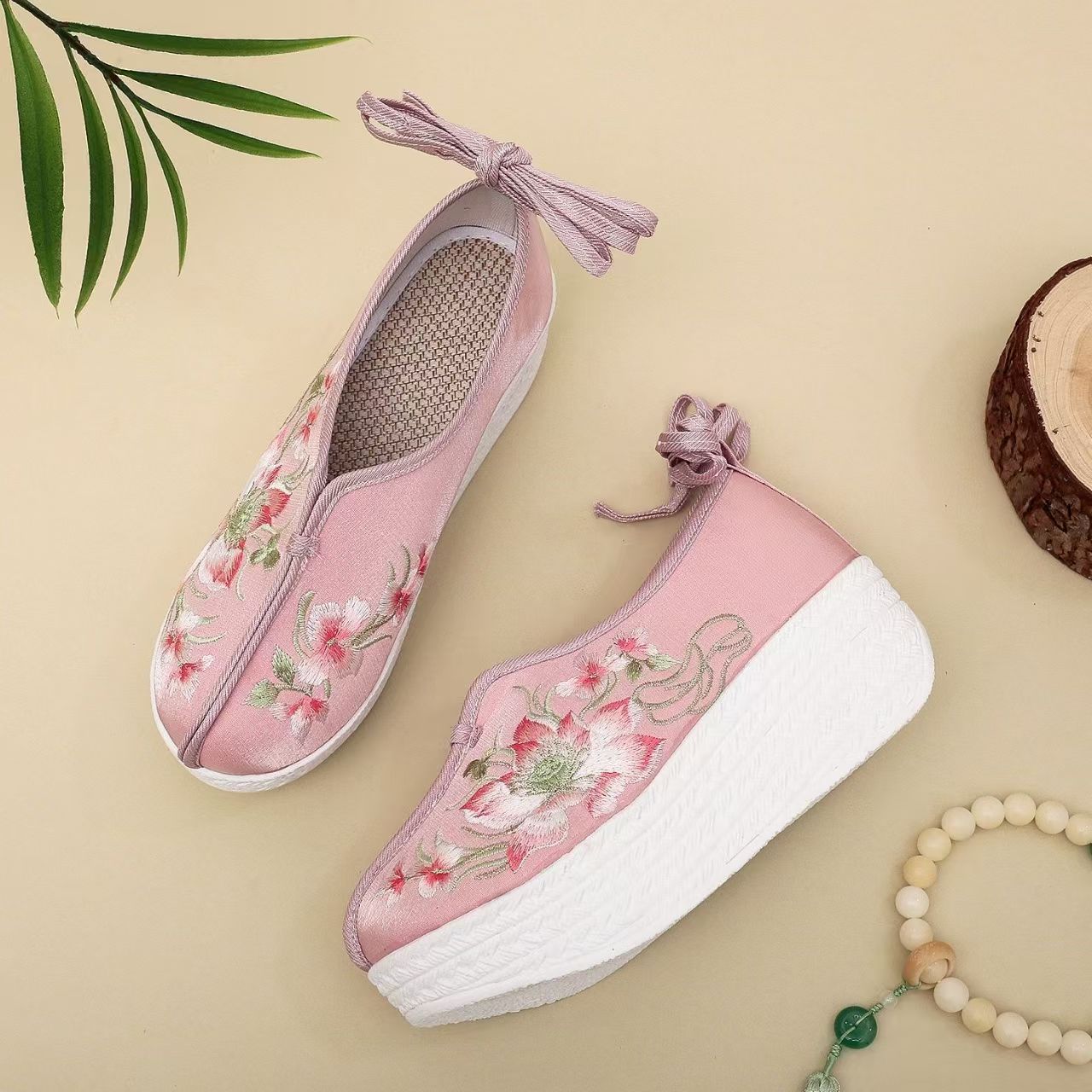 Damskie etniczne buty na kotur – Embroidery Shoes recenzja i cena